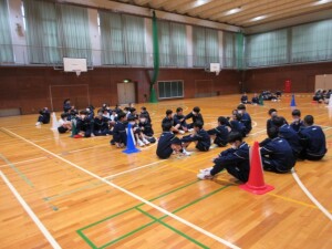 １１月１５日（金）　第１回行中杯争奪ジャンケン大会決勝トーナメント